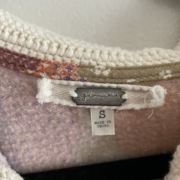 Gimmicks BKE Wmn S Patchwork Mixed Print Fleece Crochet Collar Dolman Henley Top - Picture 9 of 14